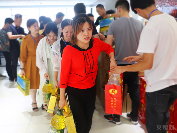 cͬУpϲRT𱬾W(wng)l(f)YƷՈ200TӰ