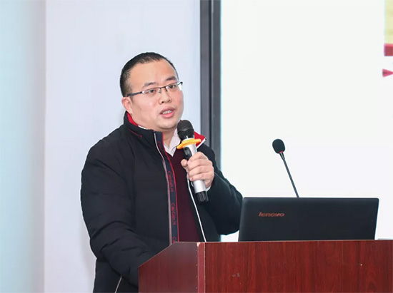 引傳統(tǒng)生產(chǎn)走新路,促轉(zhuǎn)型發(fā)展開新局——河南省肥料協(xié)會2020年年會在新鄉(xiāng)召開! 引傳統(tǒng)生產(chǎn)走新路,促轉(zhuǎn)型發(fā)展開新局——河南省肥料協(xié)會2020年年會在新鄉(xiāng)召開!